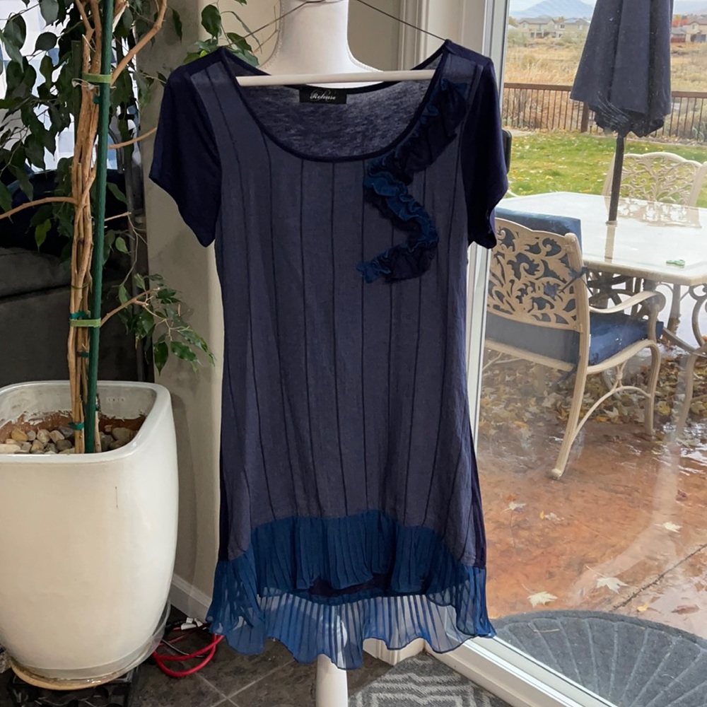 Unique Jersey knit long t-shirt